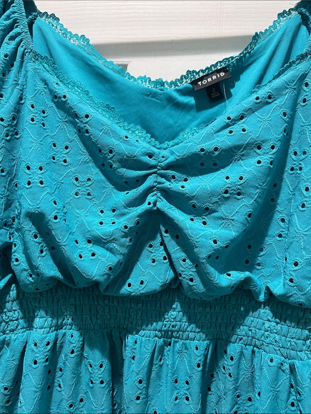 torrid Teal Eyelet Puff Sleeve Blouse NWT - Picture 4 of 10